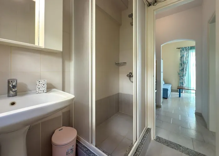 Anya 156- Blue Private Homes Апартаменты Глифада